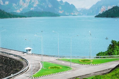 Diga di Khao Sok