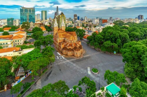 Vista della cattedrale nel quartiere Pham Ngu Lao di Ho Chi Minh City