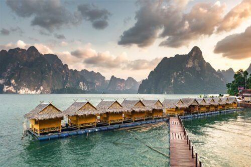 Il lago Cheow Lan a Khao Sok